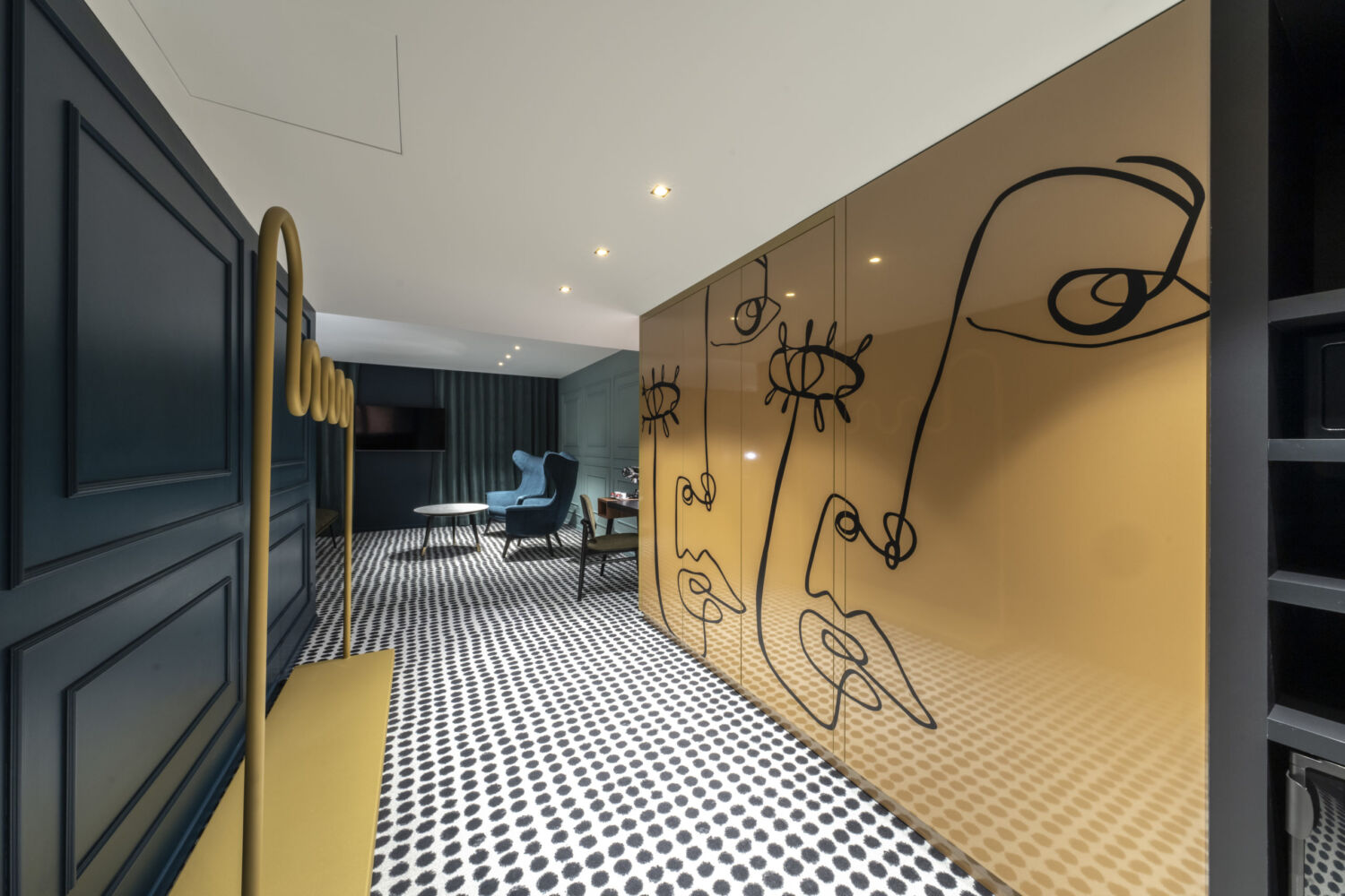 Aménagement et menuiserie pour un hôtel - Ébénisterie de Carouge à Thônes