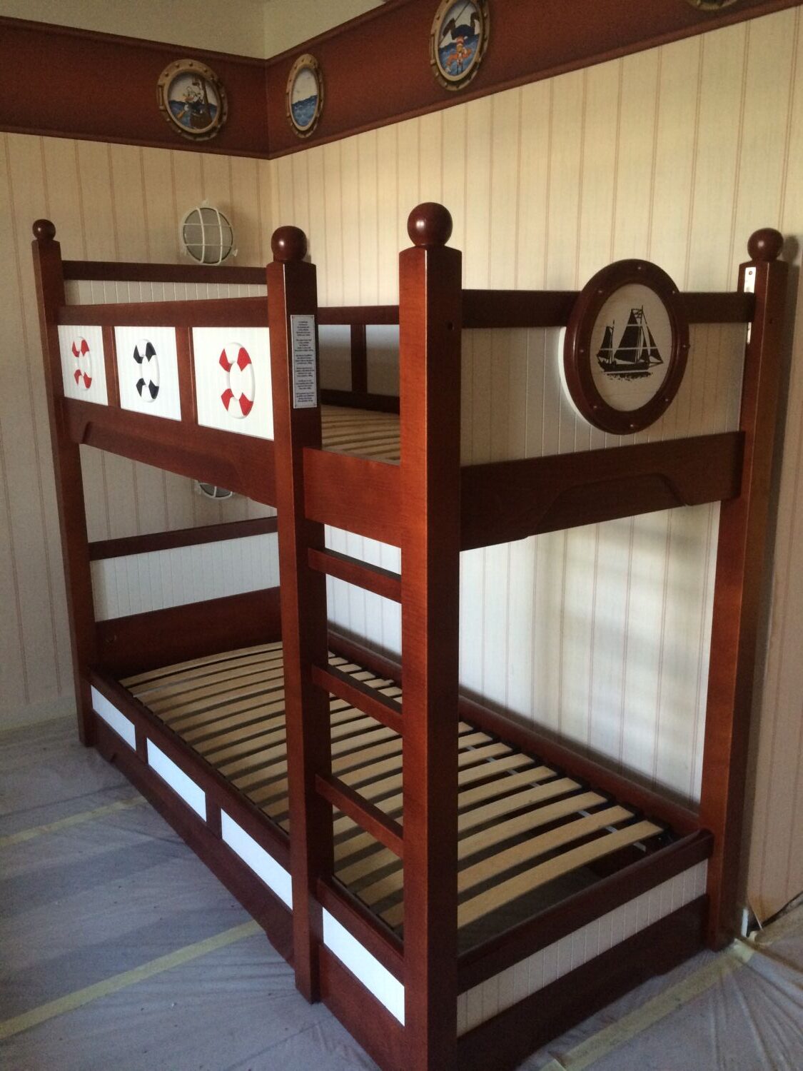 création d'un lit menuiserie bois - Ébénisterie de Carouge à Thônes