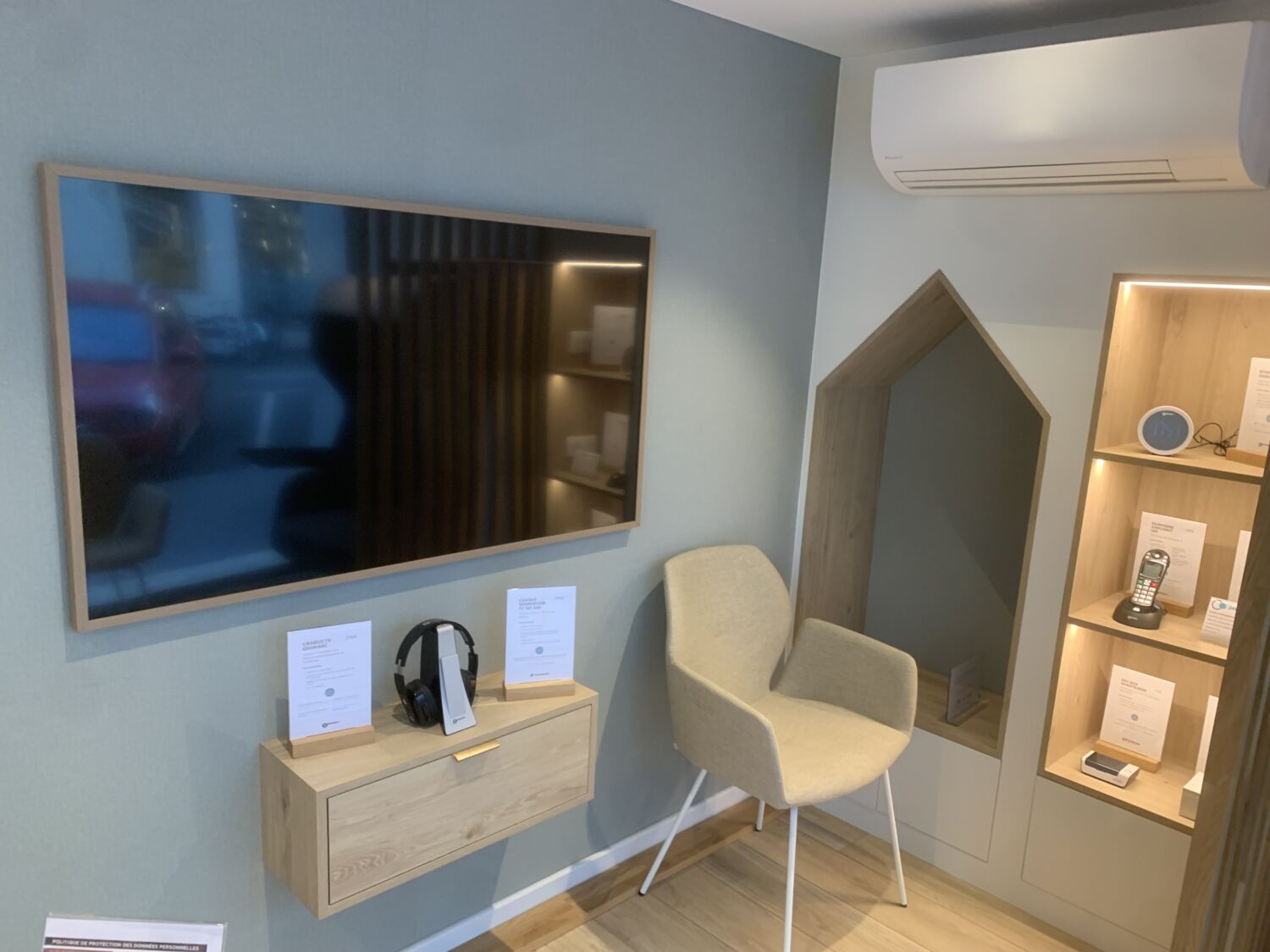 Création et aménagement d'une salle d'attente - Ébénisterie de Carouge à Thônes