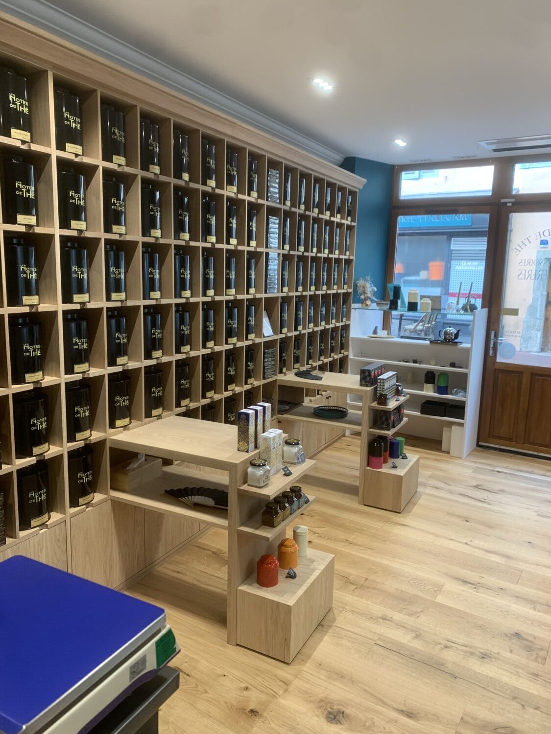 Aménagement et menuiserie pour un magasin - Ébénisterie de Carouge à Thônes