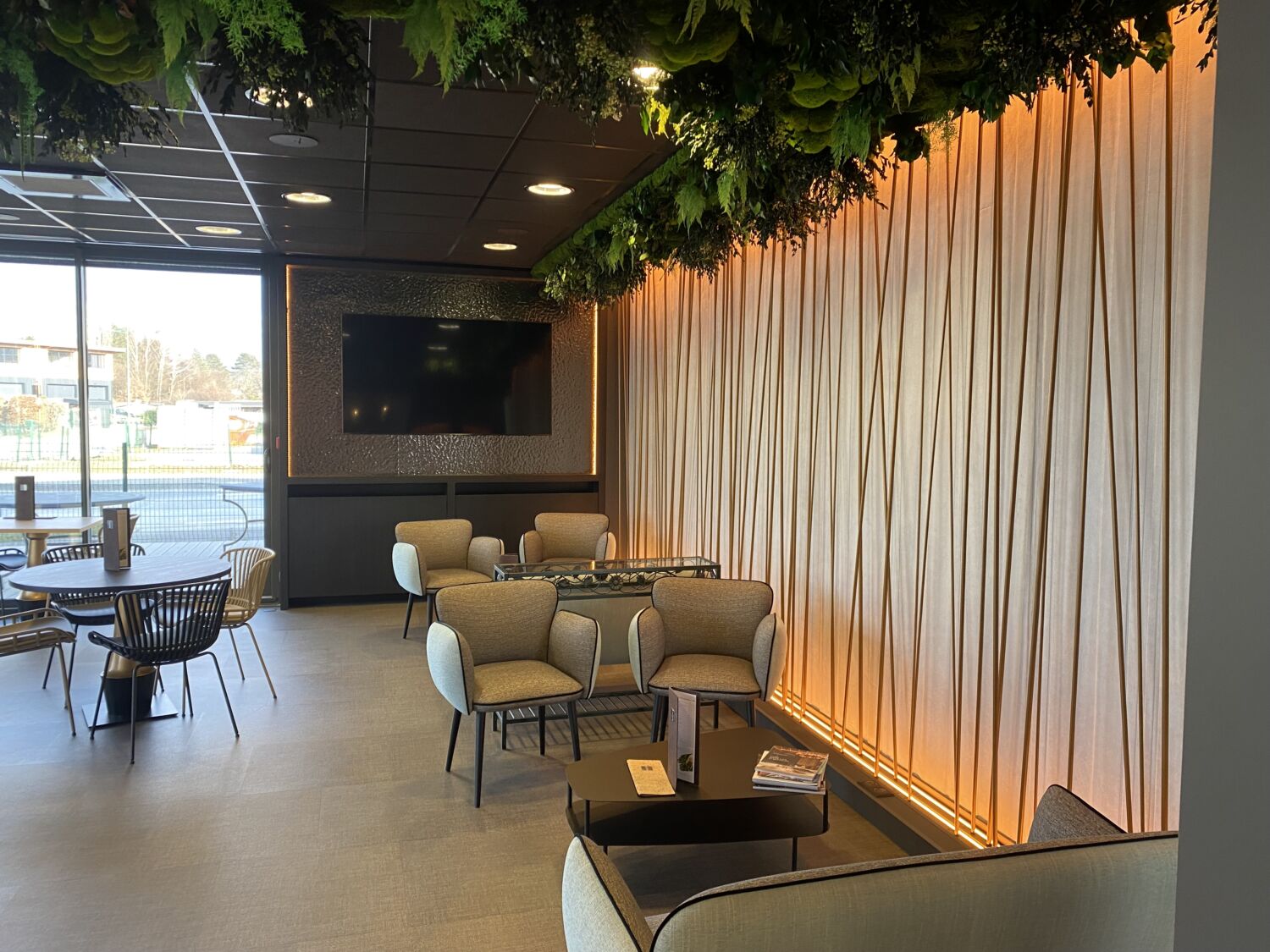 Aménagement et menuiserie pour un restaurant - Ébénisterie de Carouge à Thônes