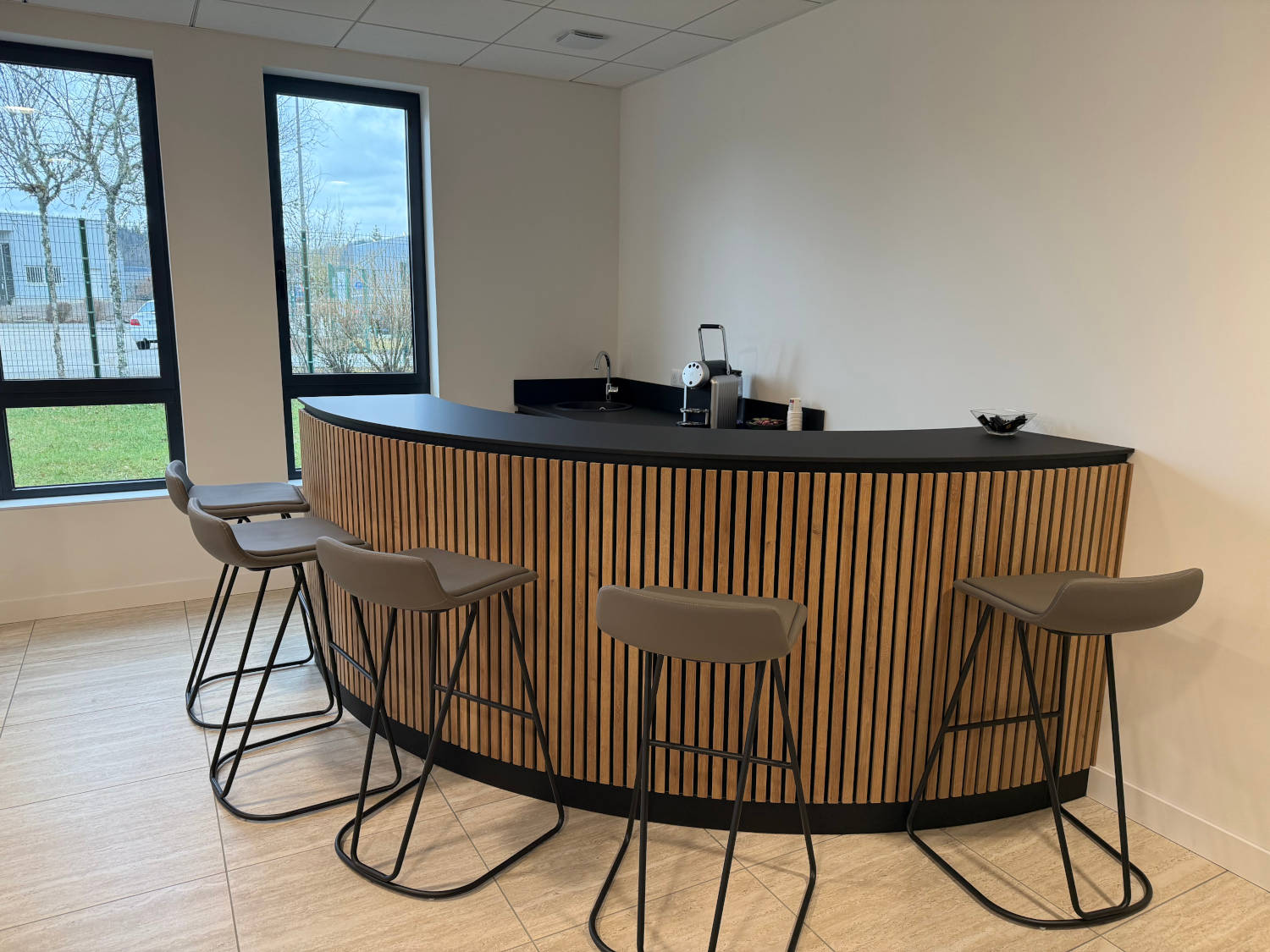 Création d'un espace repas - Ébénisterie de Carouge